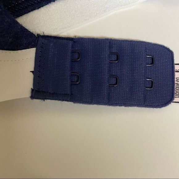 Victoria’s Secret T-Shirt Push-Up Full Coverage 32D Bra - Picture 3 of 8